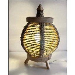 Lanterne Artisanale : Lumière Naturelle et Authentique