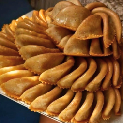 Kaab El Ghazal : La Pâtisserie Royale aux Amandes qui Séduit le Maroc