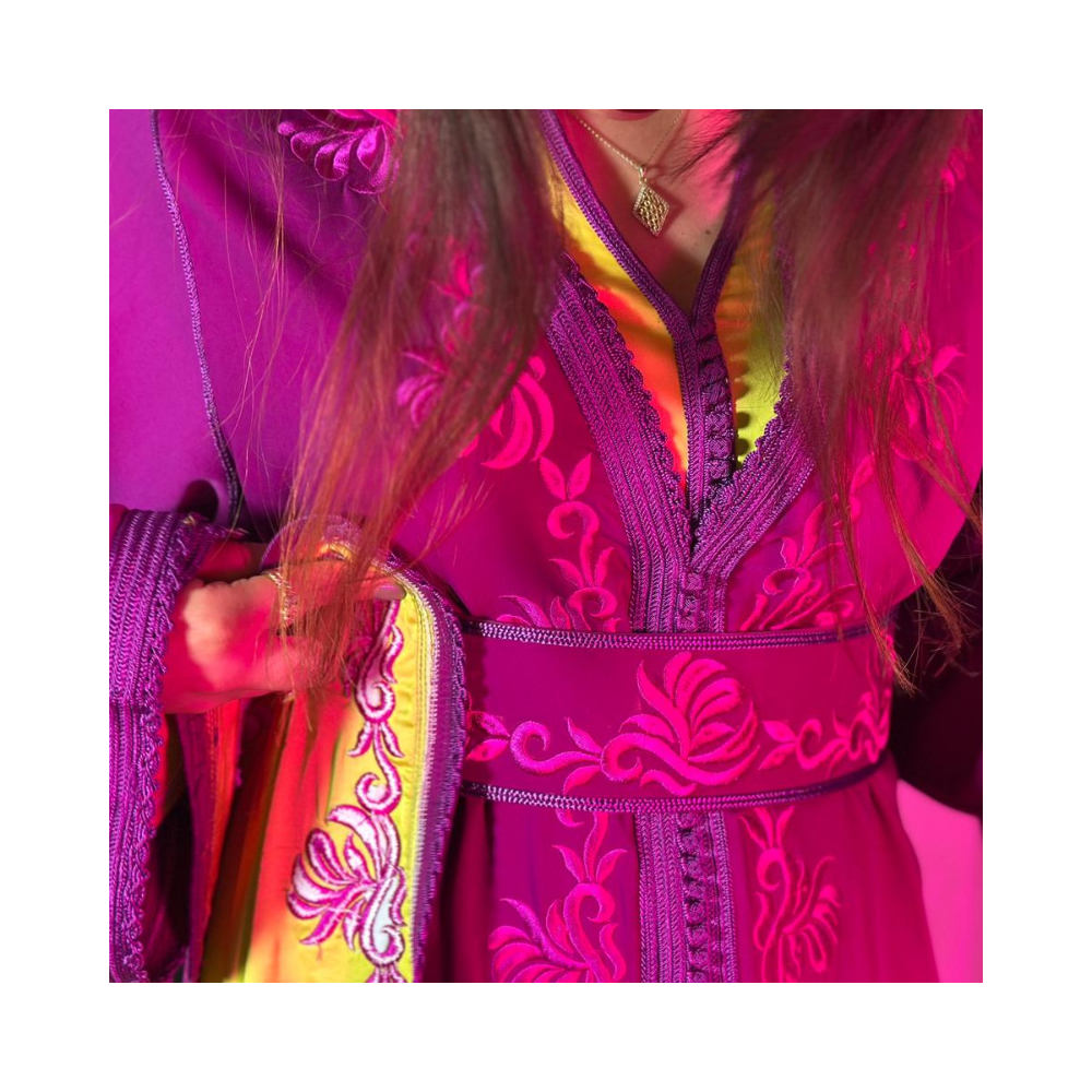 Caftan deux pièces brodé – Violet royal et vert anis