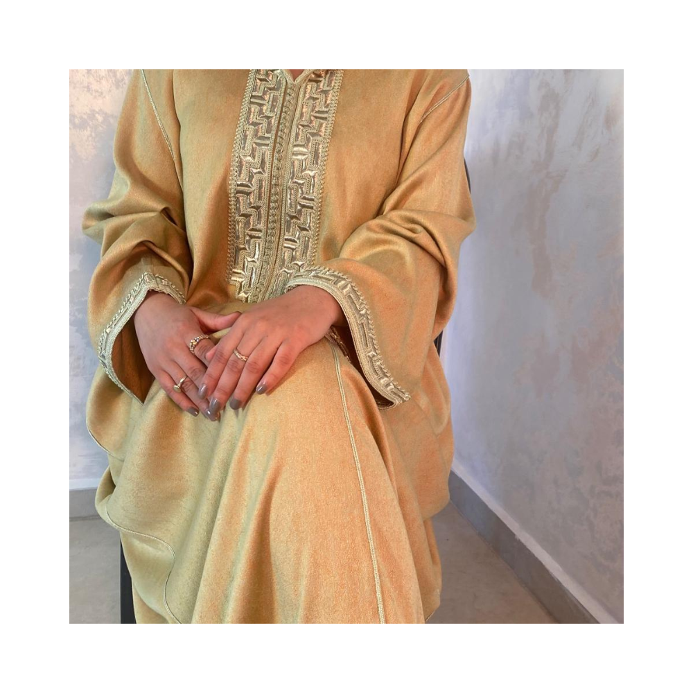 Djellaba dorée – Élégance et raffinement marocain