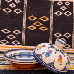 Tajine Traditionnel en Céramique Peinte à la Main