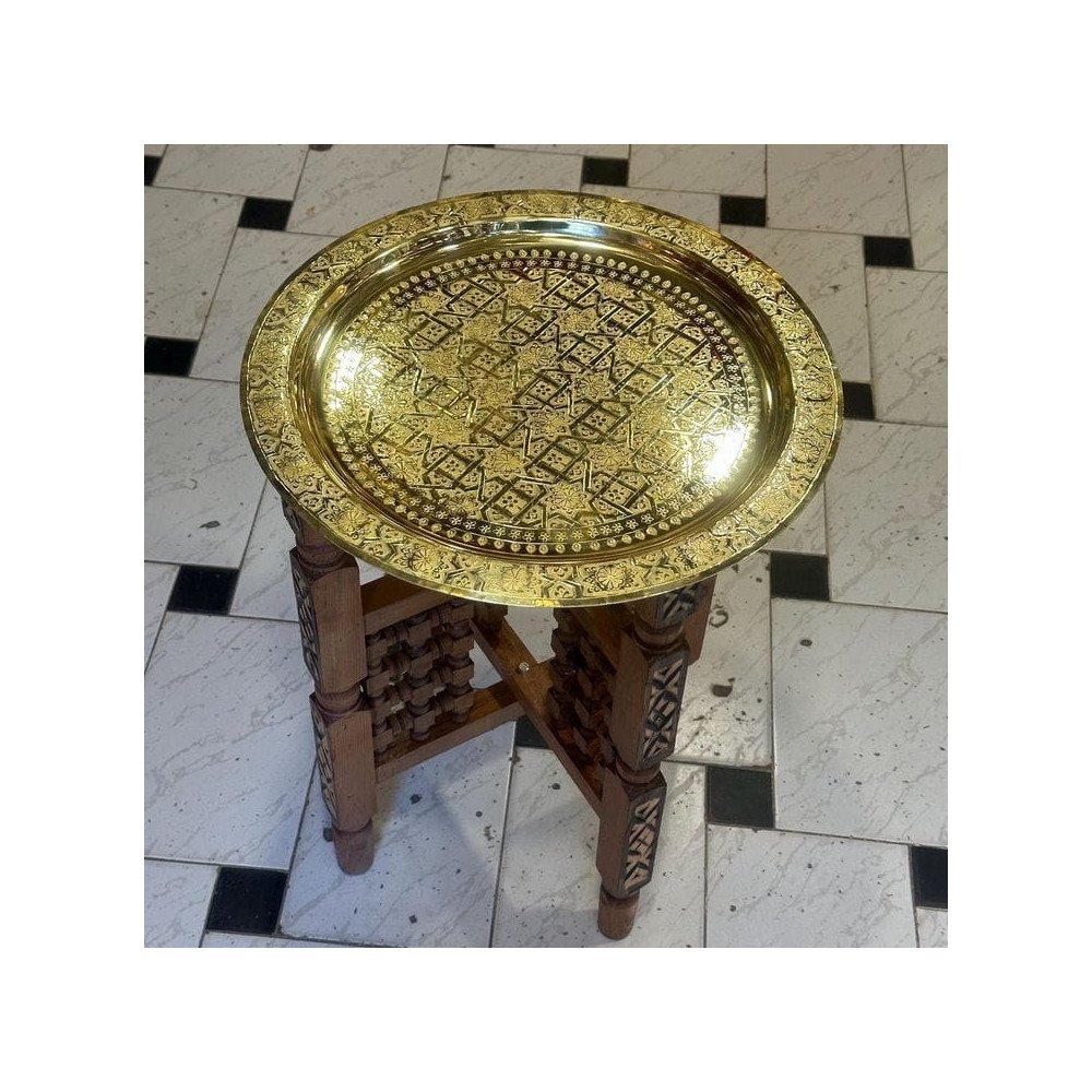 Table d'appoint marocaine en bois et plateau en laiton ciselé