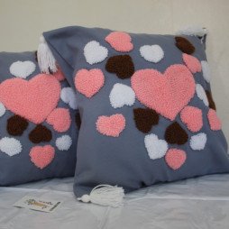 Coussins brodés en broderie orientale