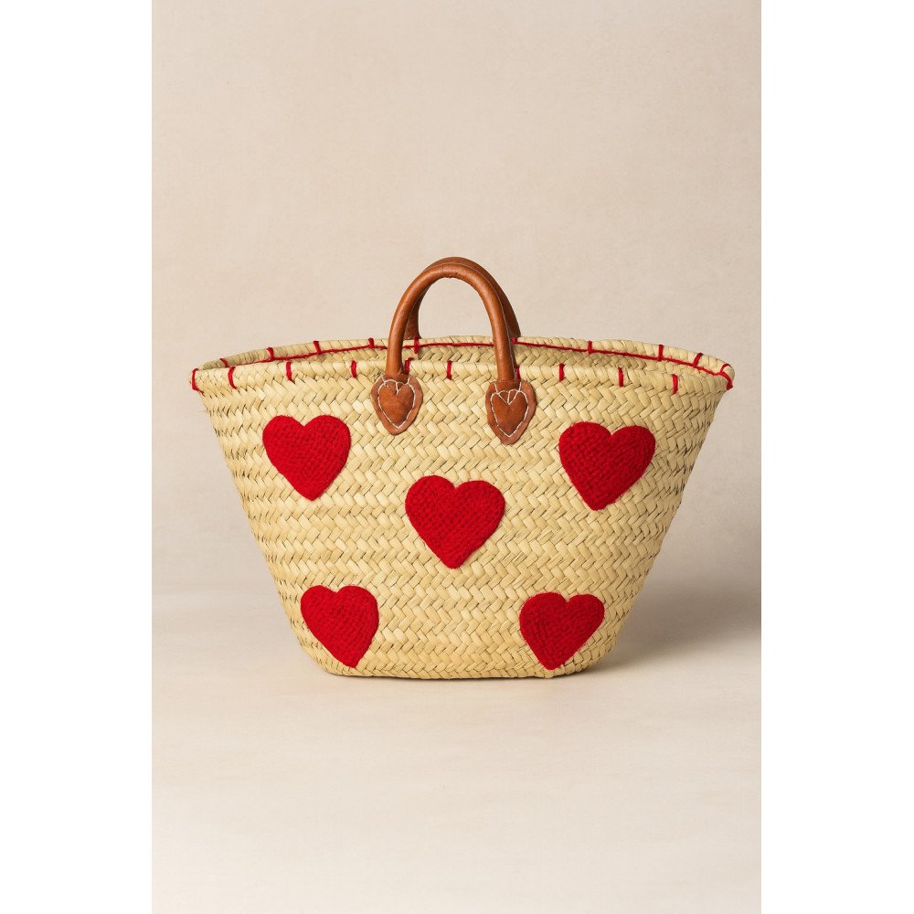 Panier en doum brodé de cœurs rouges
